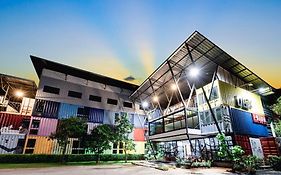 Qbix Hotel