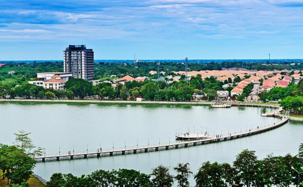 Qbix Hotel Khon Kaen Dış mekan fotoğraf