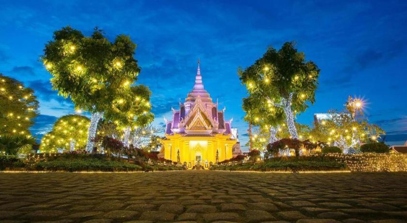 Qbix Hotel Khon Kaen Dış mekan fotoğraf